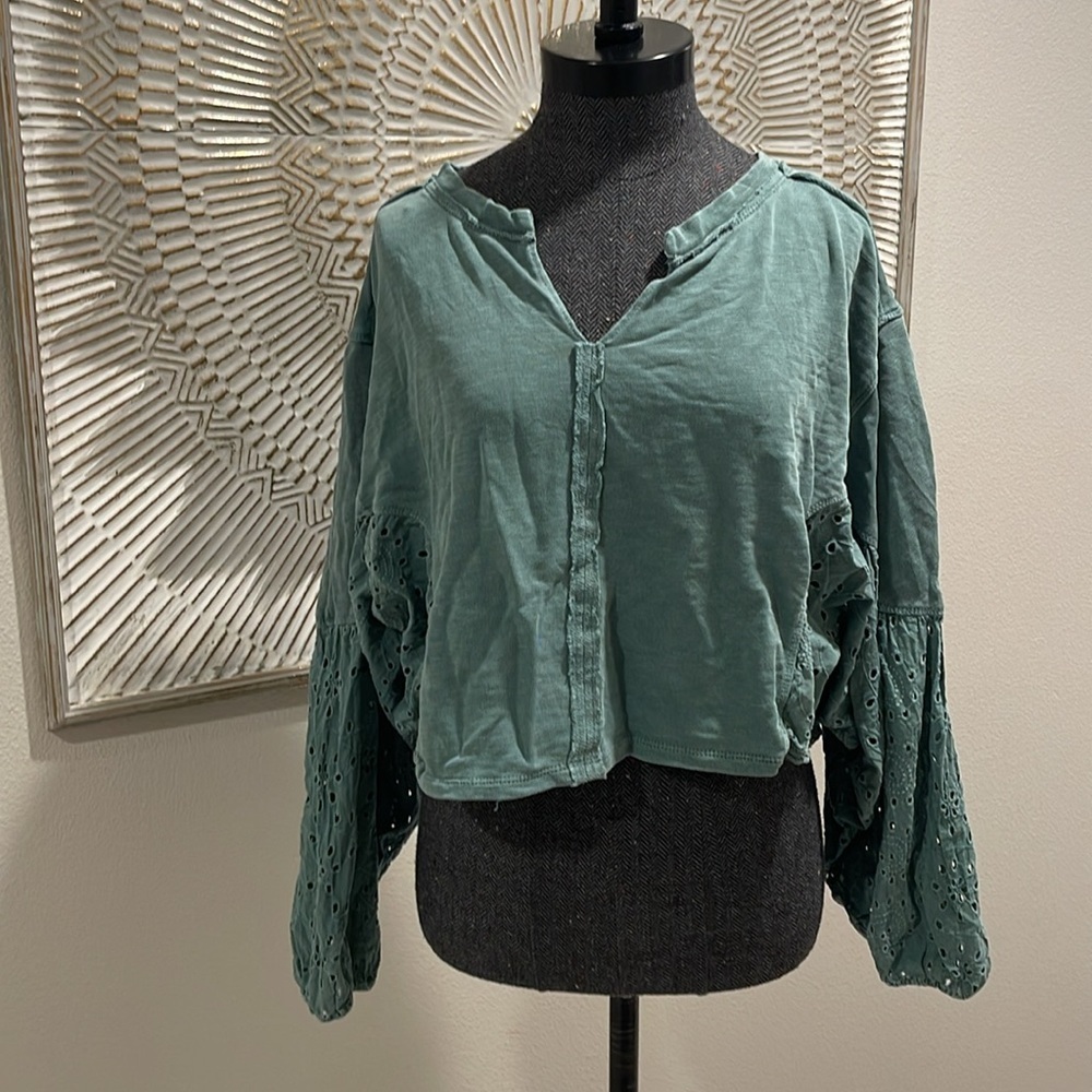 Anthro Pilcro batwing eyelet sweatshirt m - Picture 2 of 8